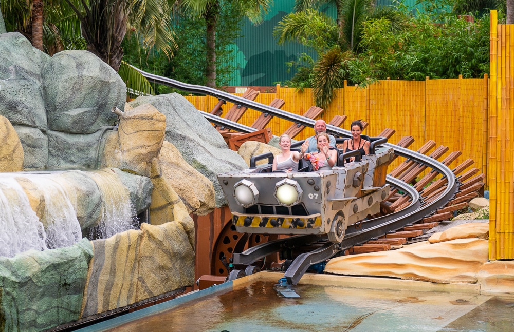 donkey kong country mine cart madness epic universe universal orlando 2733